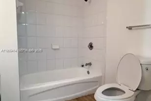 7930 N Nob Hill Rd, Tamarac, FL 33321 - Photo 17