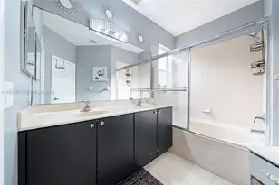 1097 NE 40th Rd, Homestead, FL 33033 - Photo 13