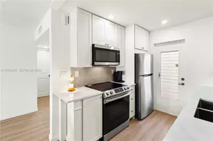 2200 Diana Dr, Hallandale Beach, FL 33009 - Photo 5