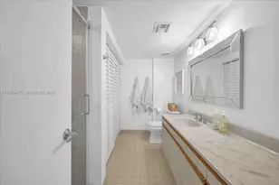 3610 Yacht Club Dr, Aventura, FL 33180 - Photo 21