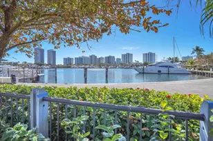 3610 Yacht Club Dr, Aventura, FL 33180 - Photo 3