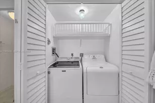 3610 Yacht Club Dr, Aventura, FL 33180 - Photo 23