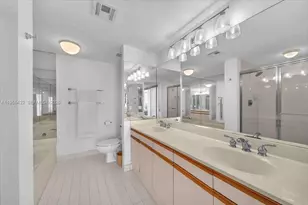 3610 Yacht Club Dr, Aventura, FL 33180 - Photo 19