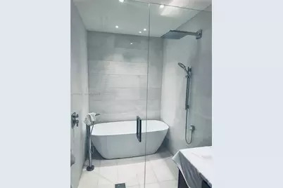 304 Ocean Dr #302, Miami Beach, FL 33139 - Photo 11