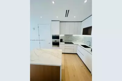 304 Ocean Dr #302, Miami Beach, FL 33139 - Photo 19