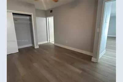 1360 Collins Ave #203, Miami Beach, FL 33139 - Photo 9