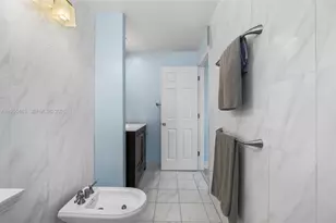 311 N Surf Rd, Hollywood, FL 33019 - Photo 29