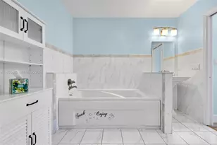311 N Surf Rd, Hollywood, FL 33019 - Photo 25