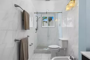 311 N Surf Rd, Hollywood, FL 33019 - Photo 31