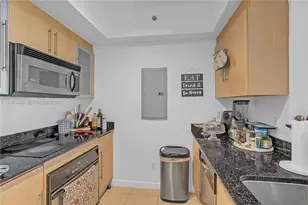 325 S Biscayne Bl, Miami, FL 33131 - Photo 5