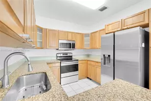1120 Cliffrose St, Hollywood, FL 33019 - Photo 5
