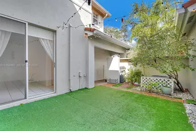 1120 Cliffrose St, Hollywood, FL 33019 - Photo 51