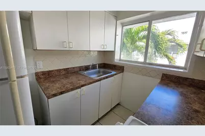 7629 Dickens Ave #7, Miami Beach, FL 33141 - Photo 9