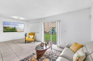 8606 SW 3rd St, Pembroke Pines, FL 33025 - Photo 7