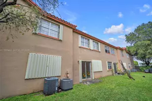 8606 SW 3rd St, Pembroke Pines, FL 33025 - Photo 21