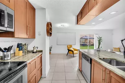 8606 SW 3rd St #103, Pembroke Pines, FL 33025 - Photo 11