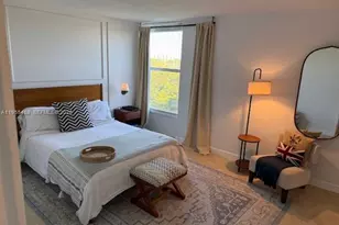 2000 NE 135th St, North Miami, FL 33181 - Photo 3