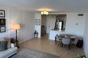 2000 NE 135th St, North Miami, FL 33181 - Photo 5