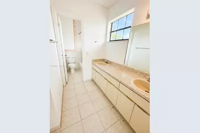 2582 W 56th St #201, Hialeah, FL 33016 - Photo 17