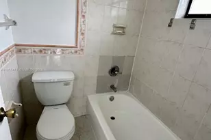 2582 W 56th St, Hialeah, FL 33016 - Photo 15