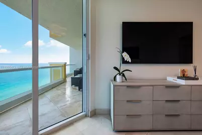 17875 Collins Ave #2605, Sunny Isles Beach, FL 33160 - Photo 13