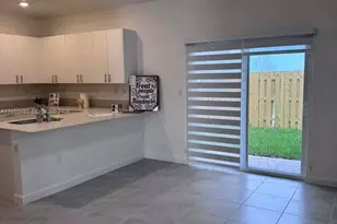 2721 SE 26th Rd, Homestead, FL 33035 - Photo 11