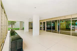 300 E Collins Ave, Miami Beach, FL 33139 - Photo 21