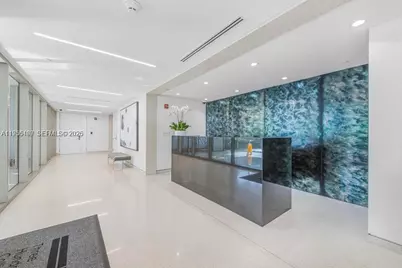 300 E Collins Ave #2D, Miami Beach, FL 33139 - Photo 23