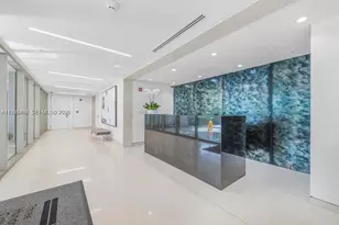 300 E Collins Ave, Miami Beach, FL 33139 - Photo 23