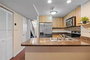 1927 SW 107th Ave, Miami, FL 33165 - Photo 7