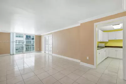 6039 Collins Ave #1206, Miami Beach, FL 33140 - Photo 3