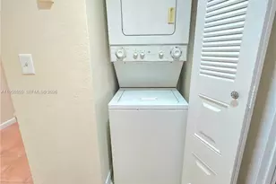 300 SW 130th Terrace, Pembroke Pines, FL 33027 - Photo 11