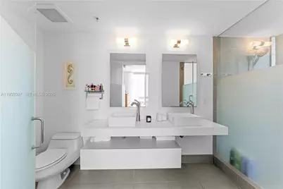 92 SW 3rd St #1201, Miami, FL 33130 - Photo 17