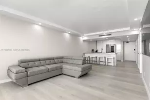 400 NE Surf Rd, Hollywood, FL 33019 - Photo 15