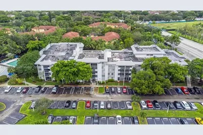 711 N Pine Island Rd #410, Plantation, FL 33324 - Photo 45