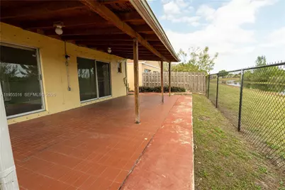 9936 W Daffodil Ln, Miramar, FL 33025 - Photo 23