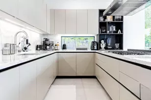 1830 NE 193rd St, Miami, FL 33179 - Photo 13