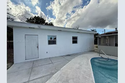 1270 North Dr, Miami, FL 33179 - Photo 25