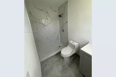 1270 North Dr, Miami, FL 33179 - Photo 13