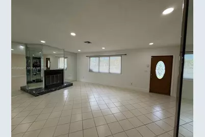 1270 North Dr, Miami, FL 33179 - Photo 5