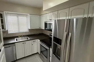 1270 North Dr, Miami, FL 33179 - Photo 17