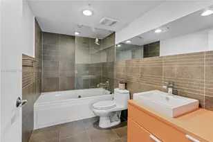 2155 Washington Ct, Miami Beach, FL 33139 - Photo 21