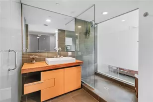 2155 Washington Ct, Miami Beach, FL 33139 - Photo 17