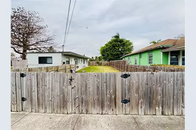 536 SW 6th Ter, Homestead, FL 33030 - Photo 15