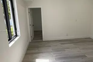 980 NE 146th St, North Miami, FL 33161 - Photo 33