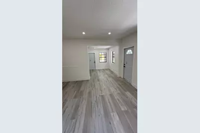 980 NE 146th St, North Miami, FL 33161 - Photo 15