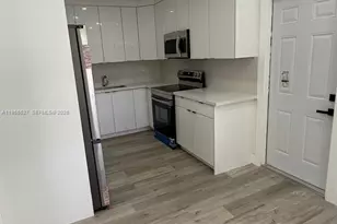 980 NE 146th St, North Miami, FL 33161 - Photo 17