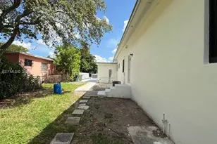 980 NE 146th St, North Miami, FL 33161 - Photo 39