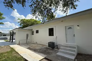980 NE 146th St, North Miami, FL 33161 - Photo 43