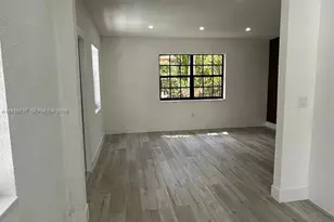 980 NE 146th St, North Miami, FL 33161 - Photo 13